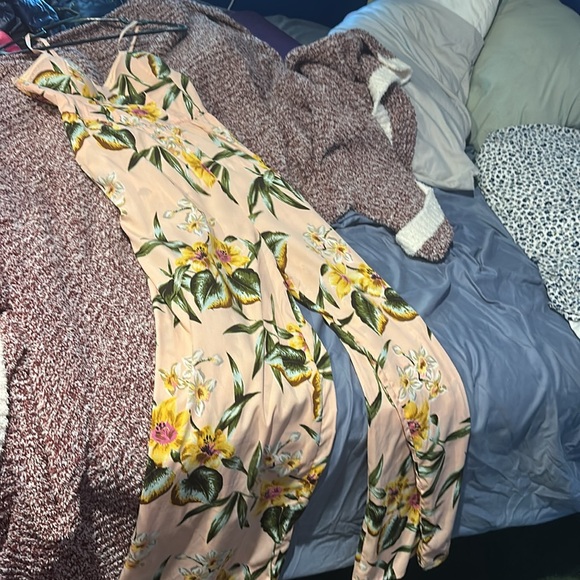 Comfy and pretty! - Picture 2 of 3